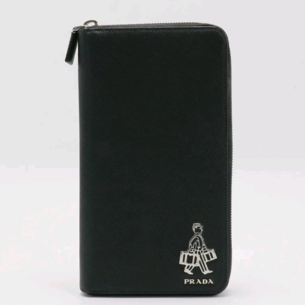 (RARE / UNISEX) PRADA VERTICAL BIFOLD TRAVEL WALLET SAFFIANO BLACK LEATHER